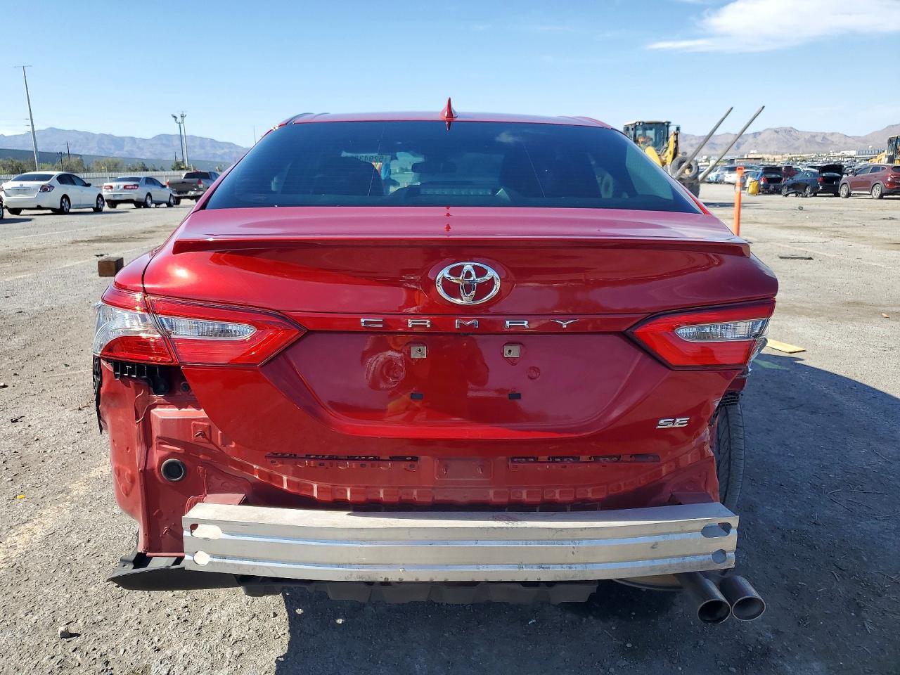 2019 Toyota Camry Se - Фото 6