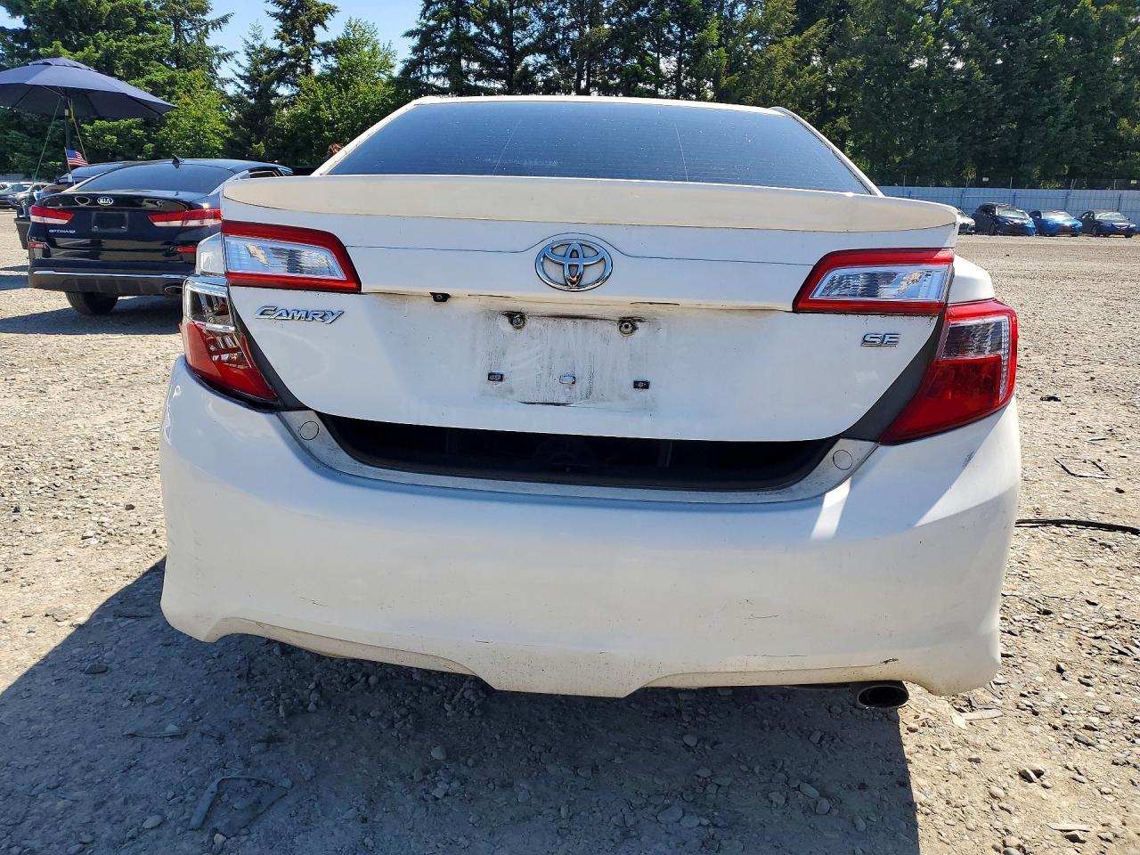 2014 Toyota Camry L - Image 6
