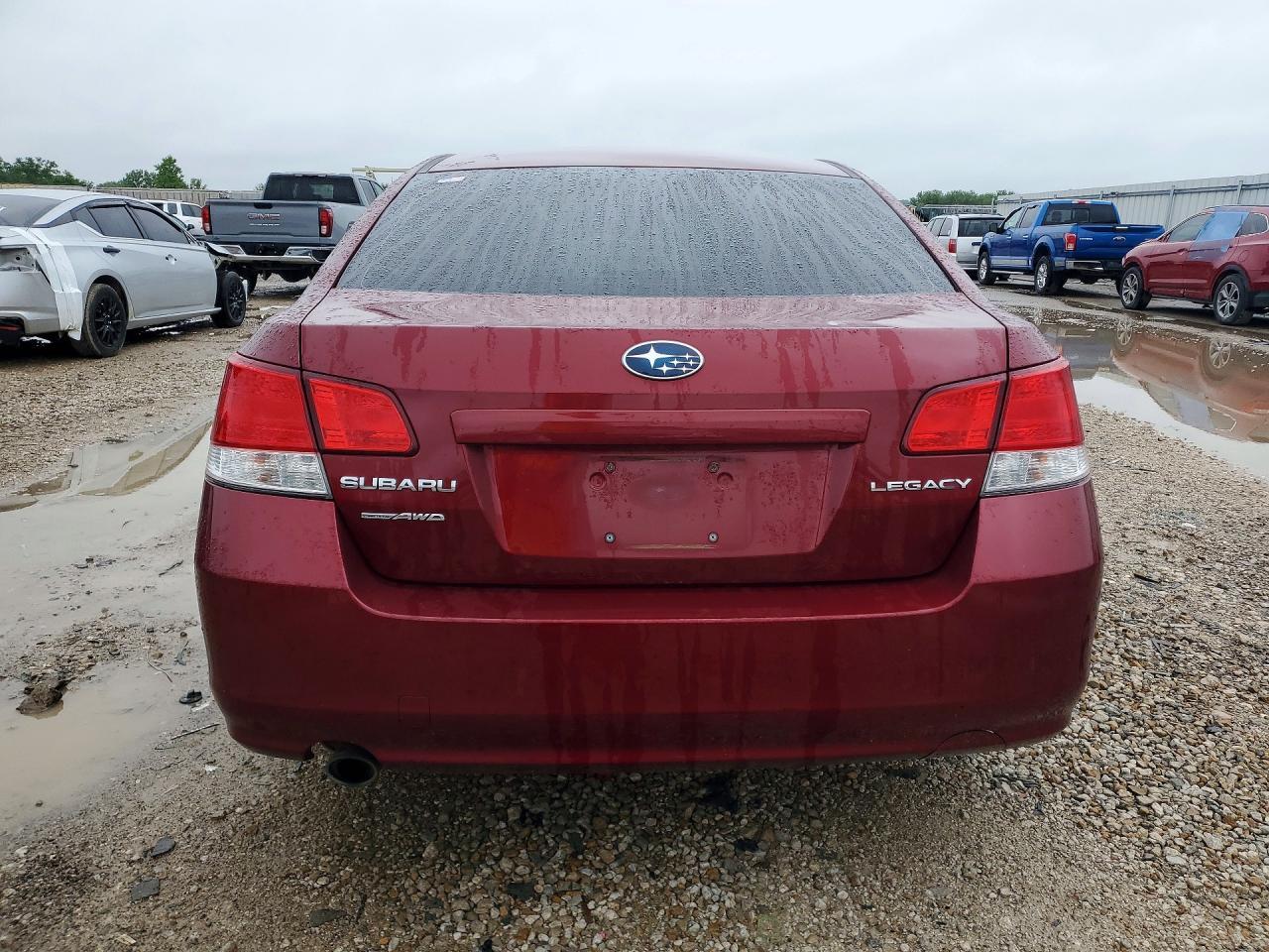 2010 Subaru Legacy 2.5I Premium - Image 6