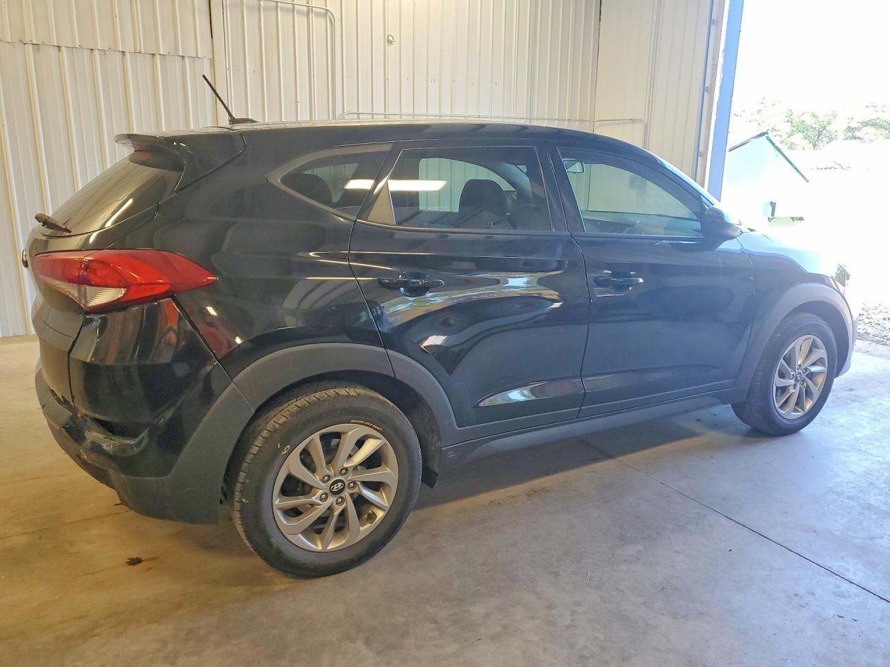 2017 Hyundai Tucson Se - Фото 3