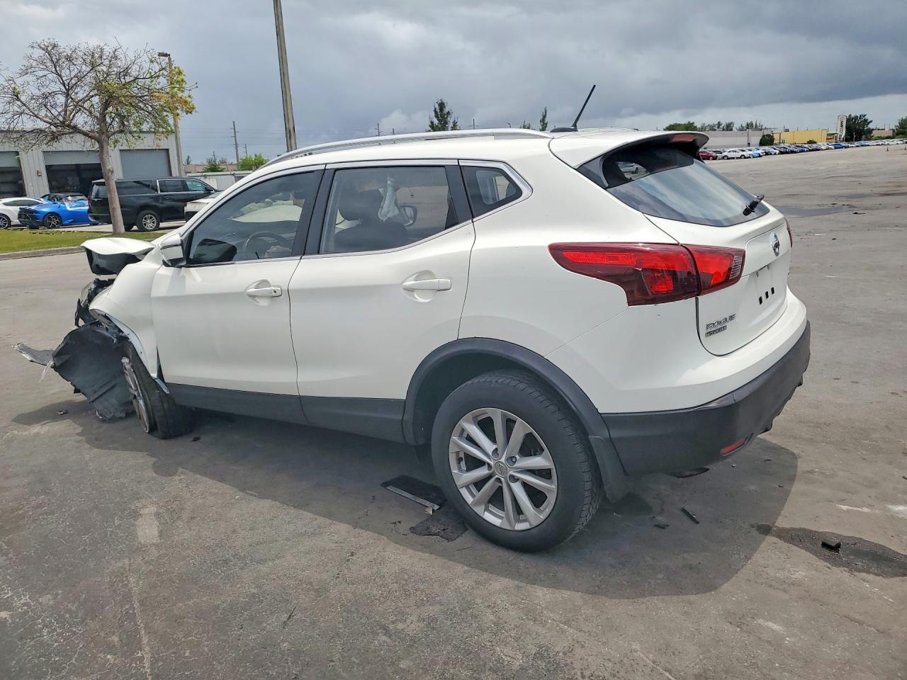 2017 Nissan Rogue Sport Sv - Фото 2