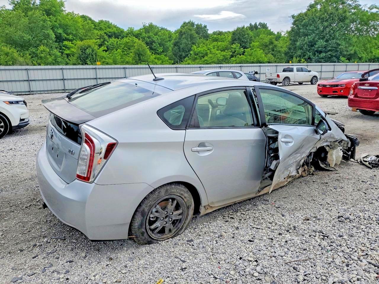 2013 Toyota Prius Four - Фото 3