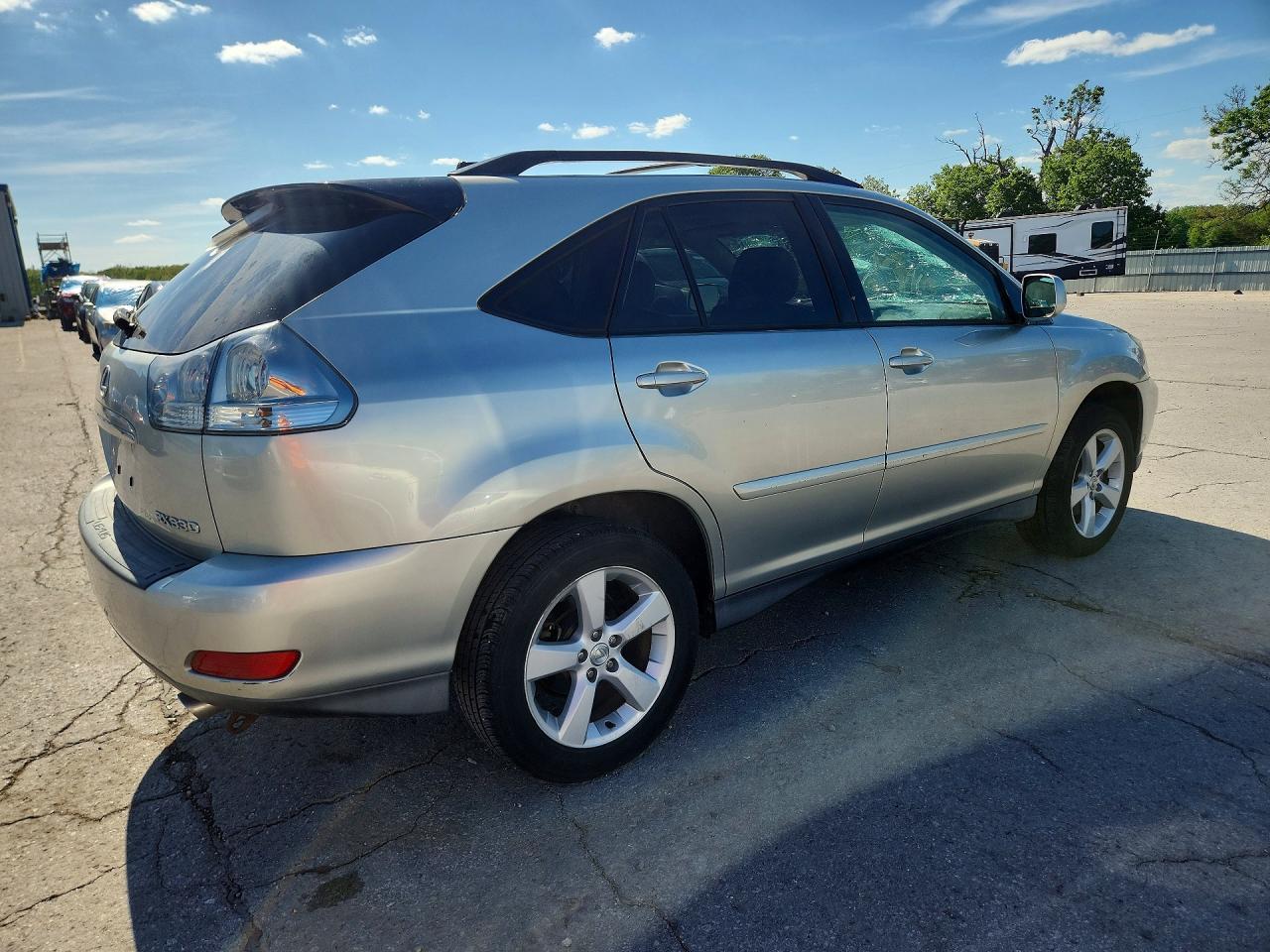 2005 Lexus Rx 330 - Image 3