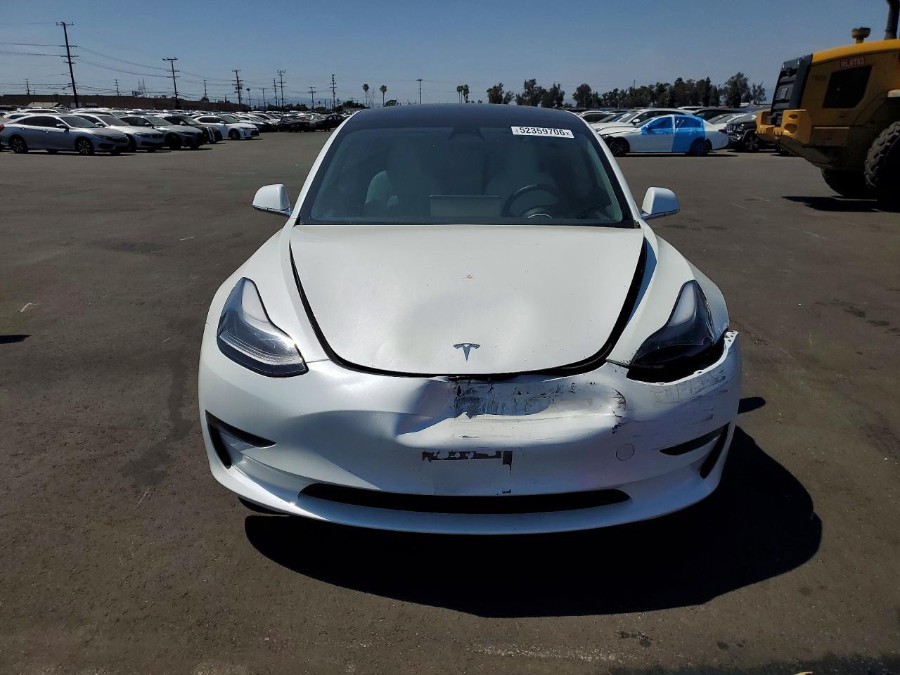 2023 Tesla Model 3 - Фото 5