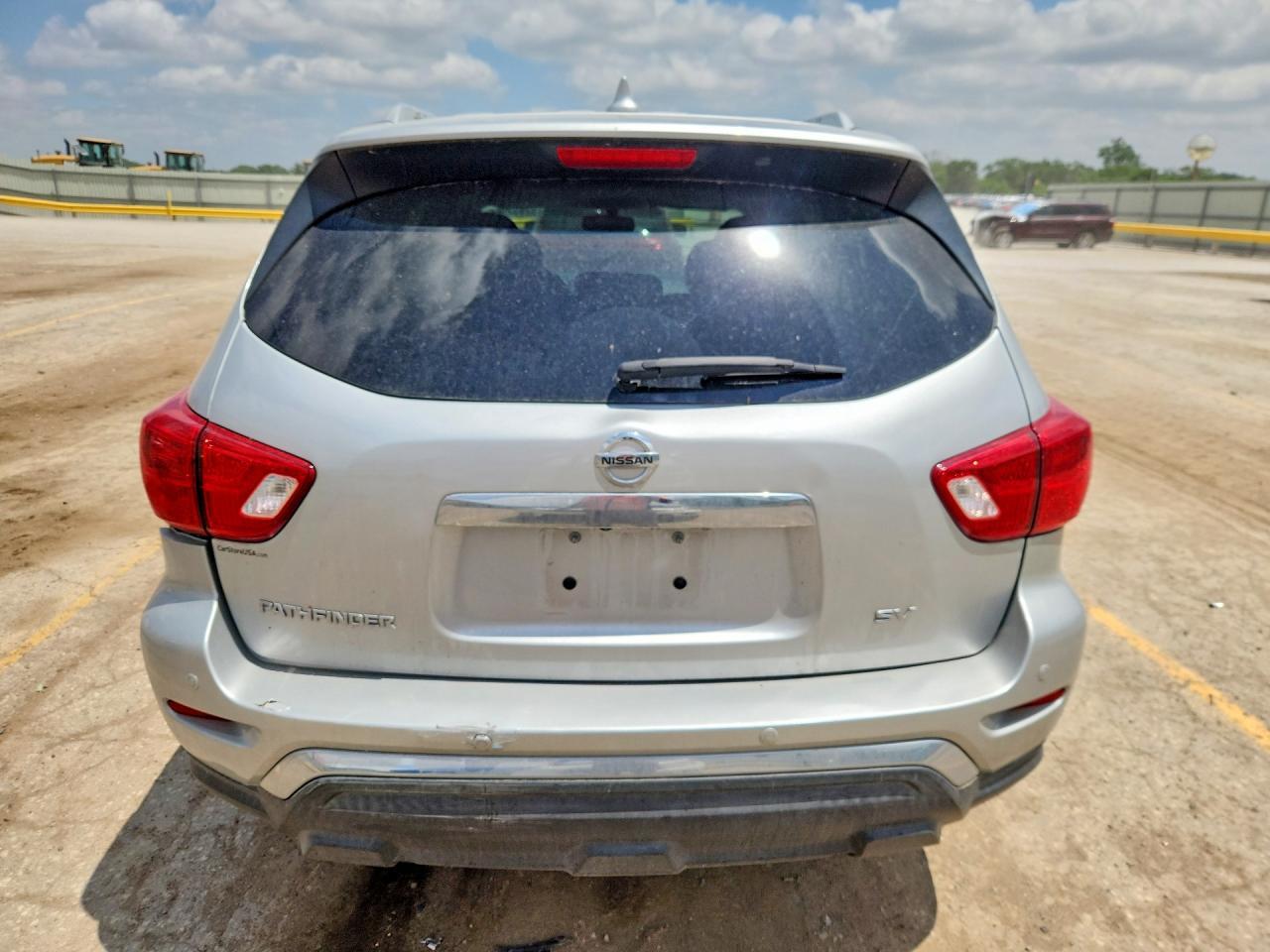 2020 Nissan Pathfinder Sv - Image 6