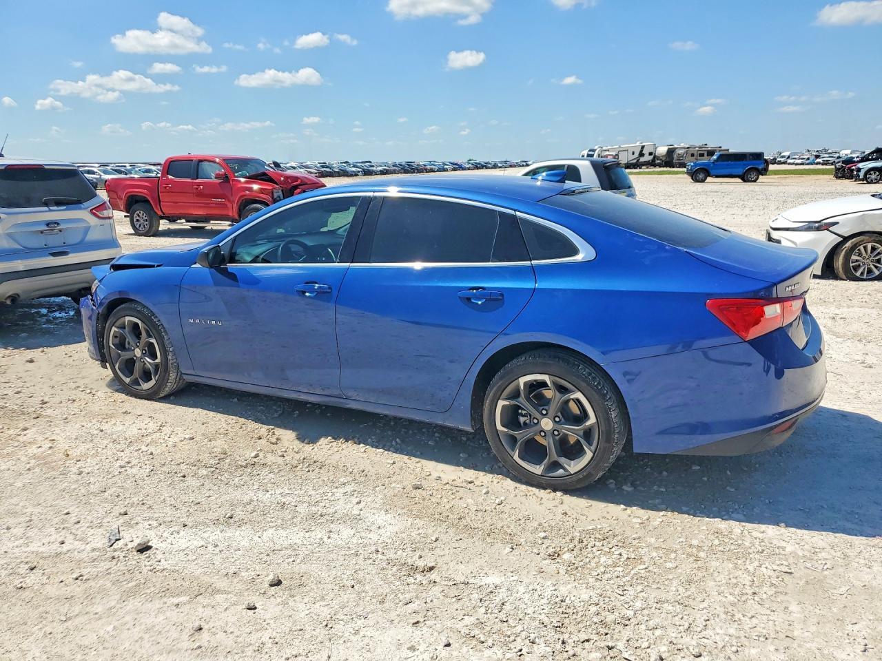 2023 Chevrolet Malibu Lt - Image 2