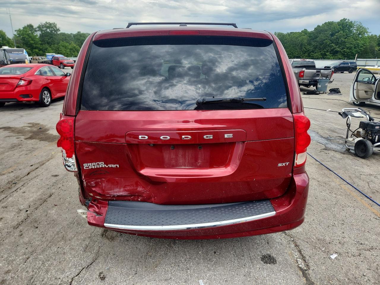 2014 Dodge Grand Caravan Sxt - Image 6
