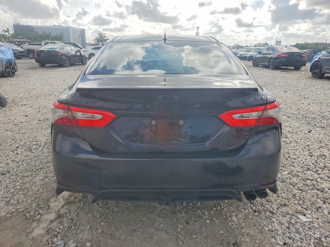 2019 Toyota Camry Se - Фото 6