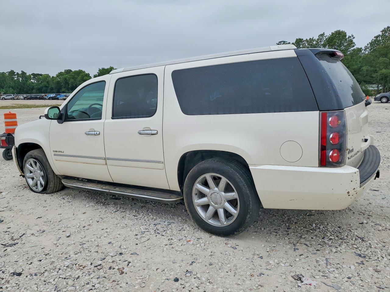 2012 GMC Yukon Xl Denali - Фото 2