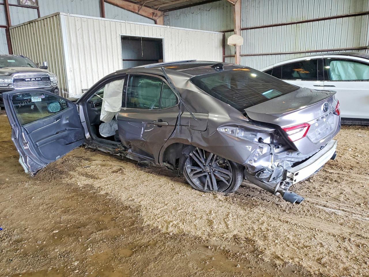 2023 Toyota Camry Xse - Image 2