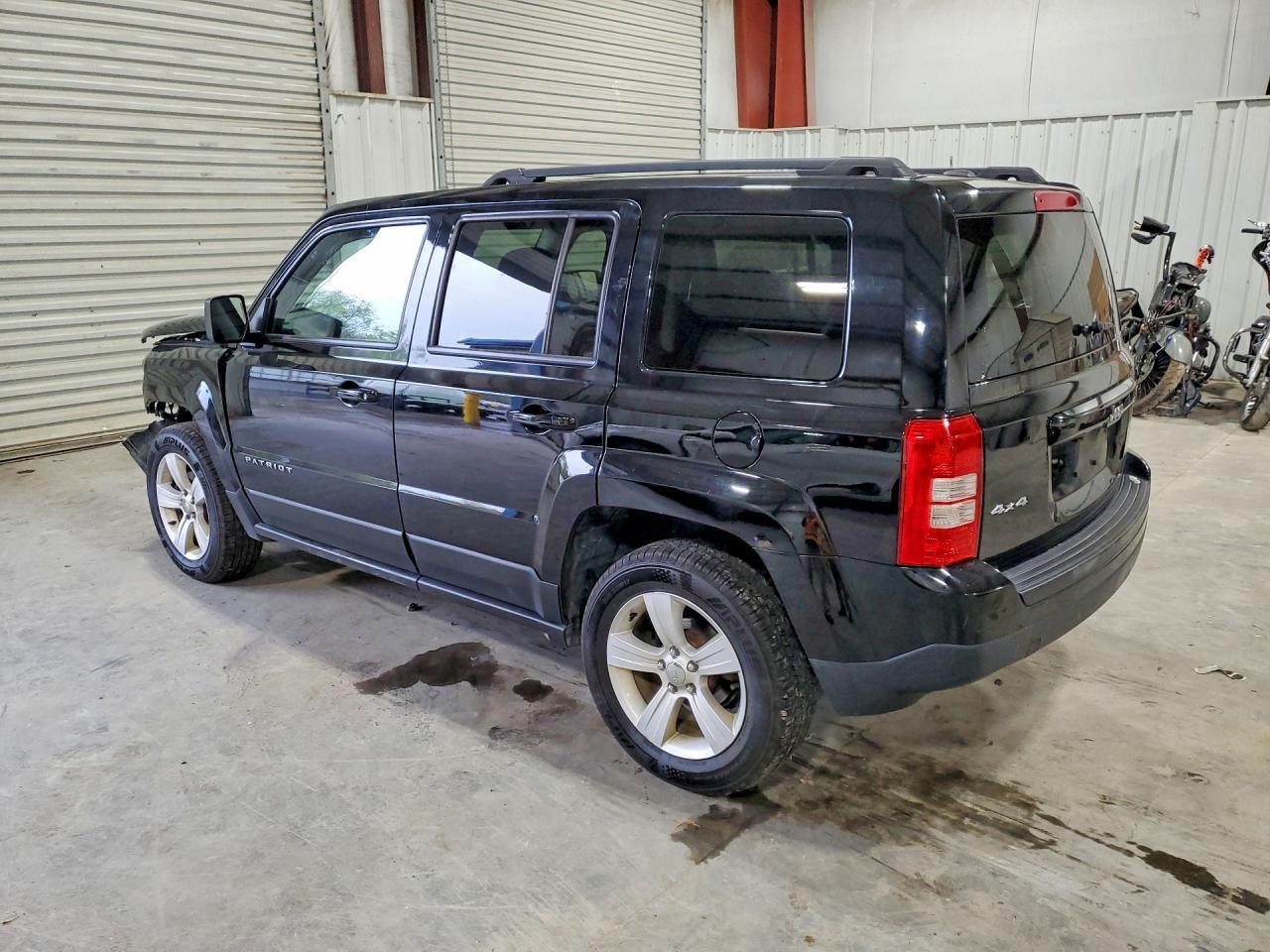 2016 Jeep Sport - Image 2