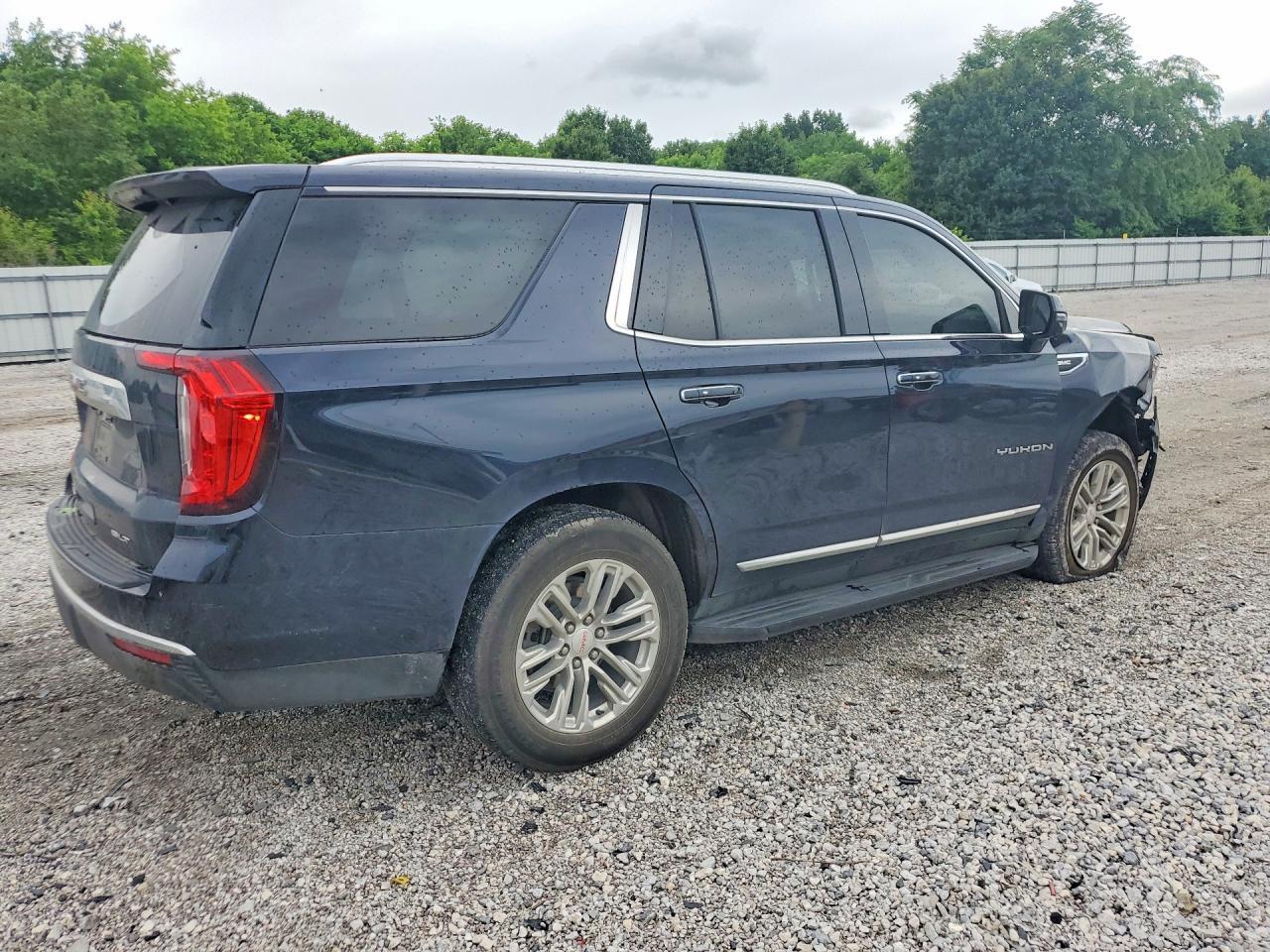 2023 GMC Yukon Slt - Image 3