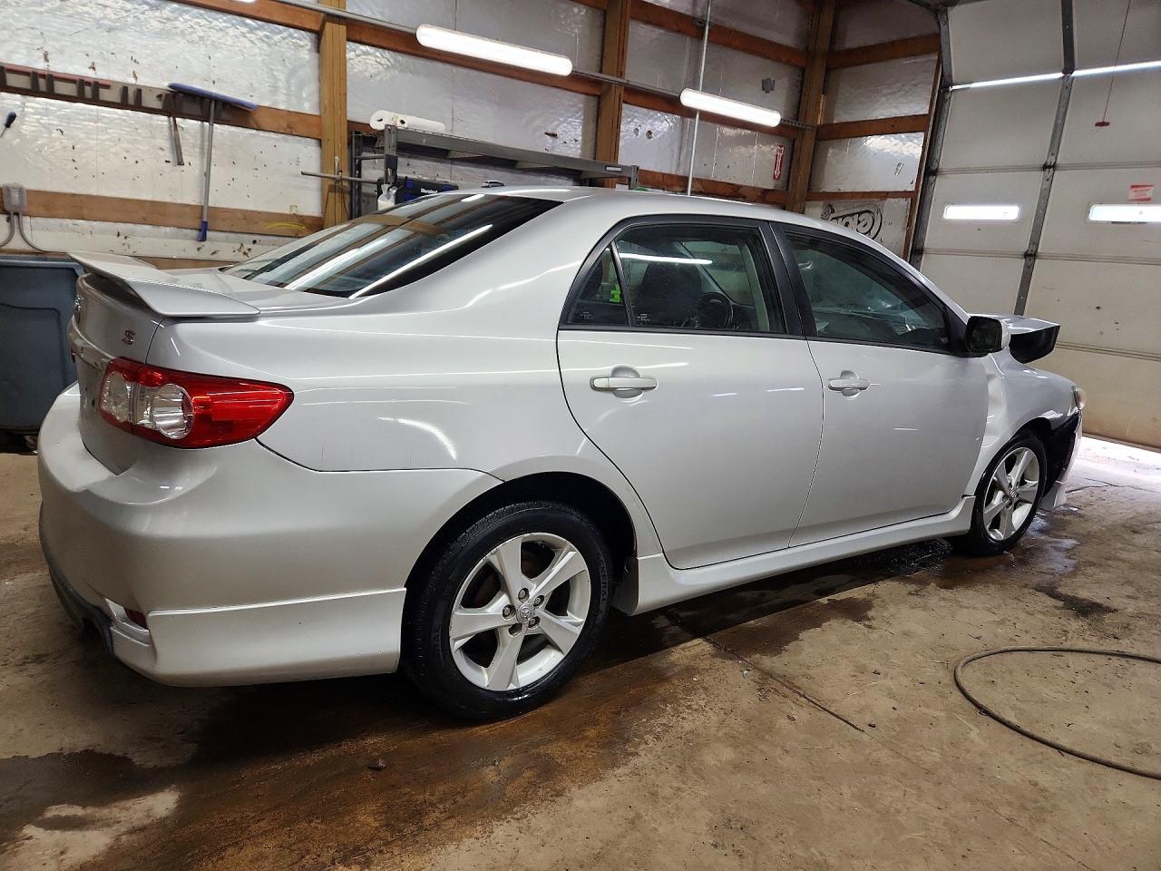 2012 Toyota Corolla S - Фото 3
