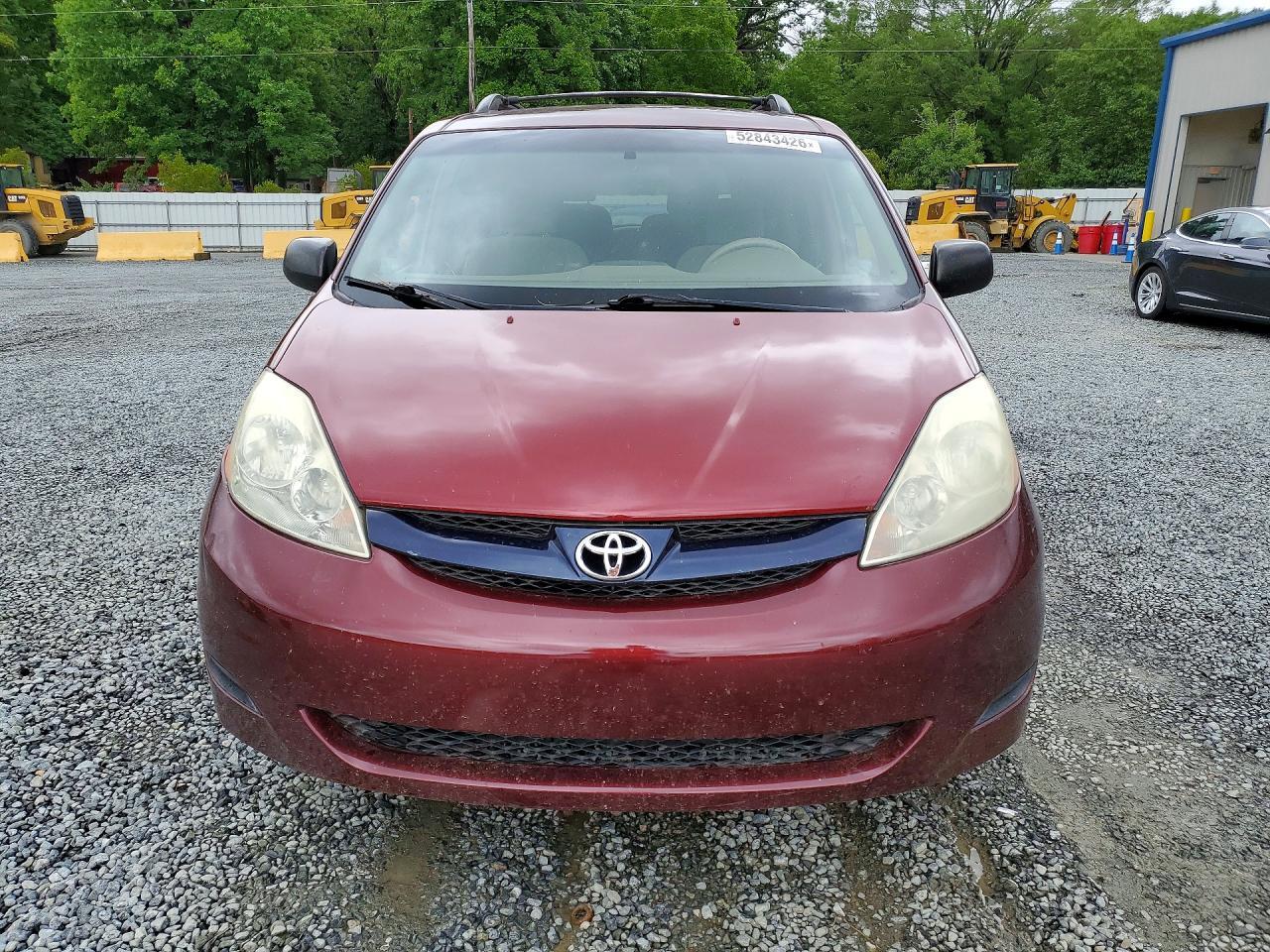 2008 Toyota Sienna Le 8-Passenger - Фото 5