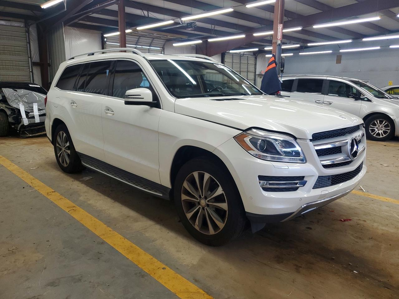 2016 Mercedes-Benz Gl 450 4Matic - Image 4