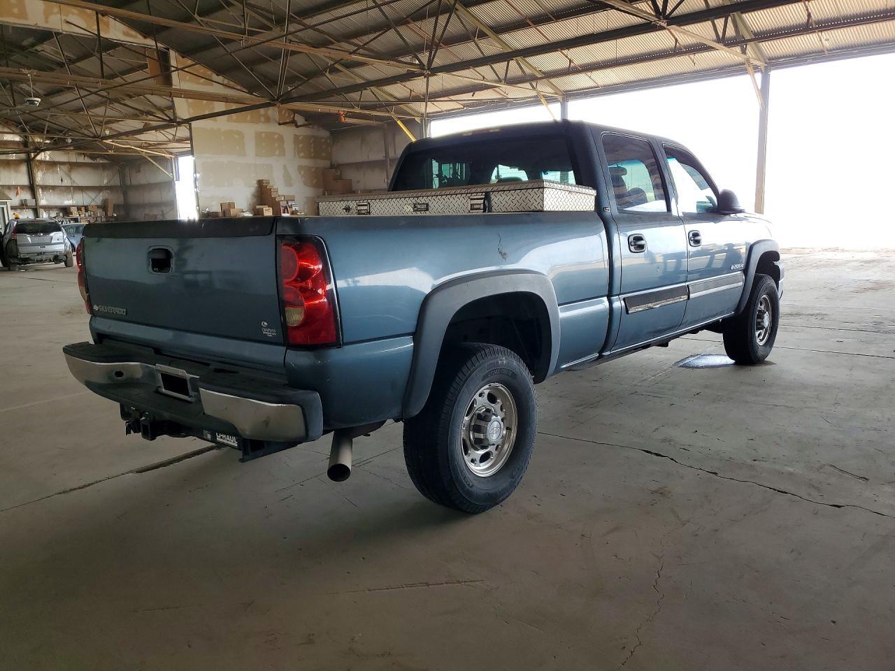 2006 Chevrolet Silverado C2500 Heavy Duty - Фото 3