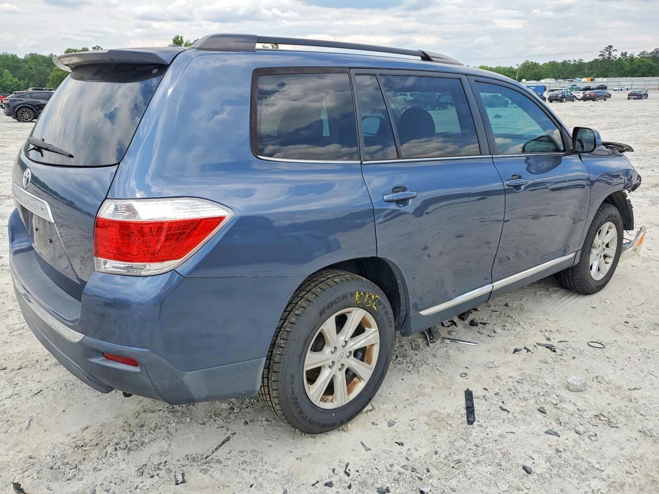 2012 Toyota Highlander Se - Image 3