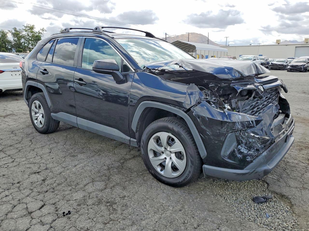 2020 Toyota Rav4 Le - Фото 4