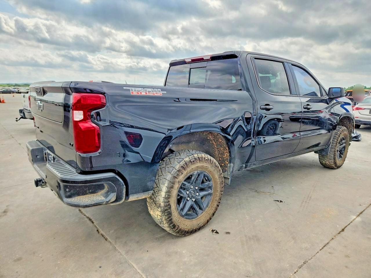 2022 Chevrolet Silverado K1500 Ltz - Фото 3