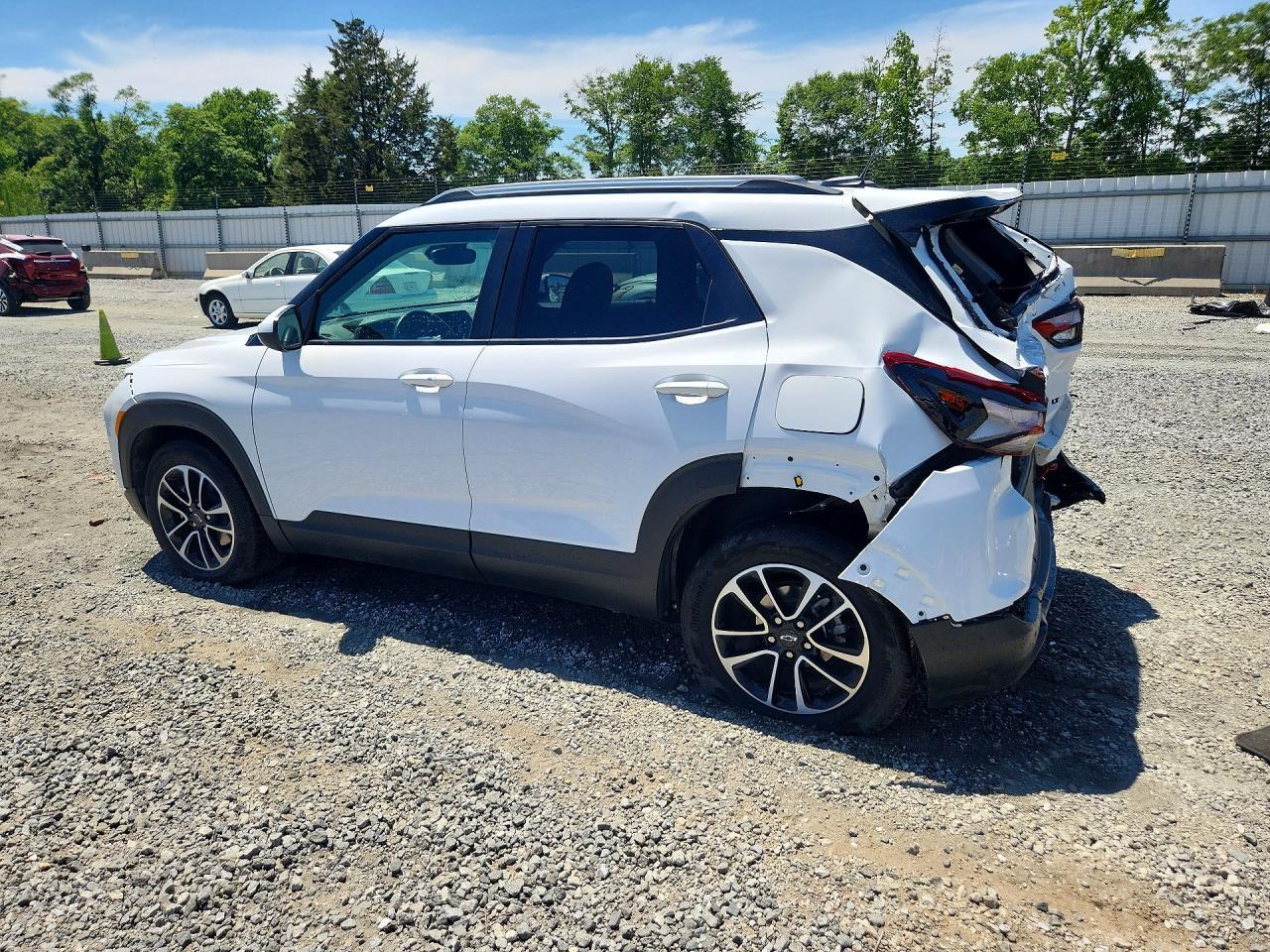 2025 Chevrolet Trailblazer Lt - Image 2