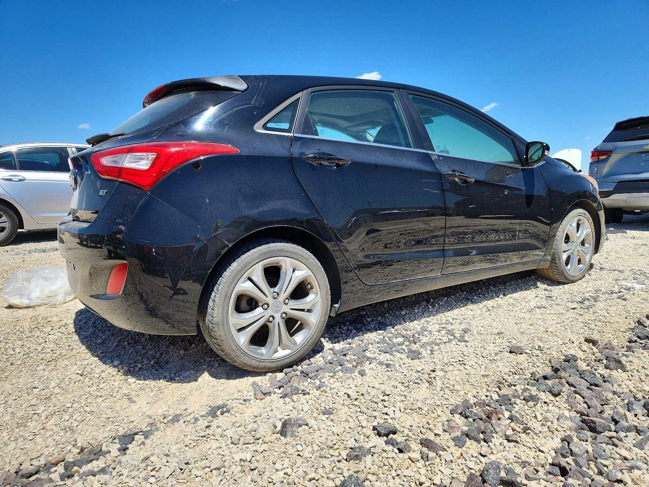 2014 Hyundai Elantra Gt Base - Image 3
