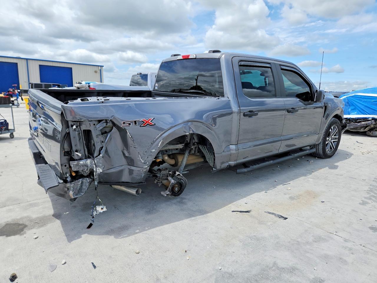 2023 Ford F150 Supercrew - Image 3