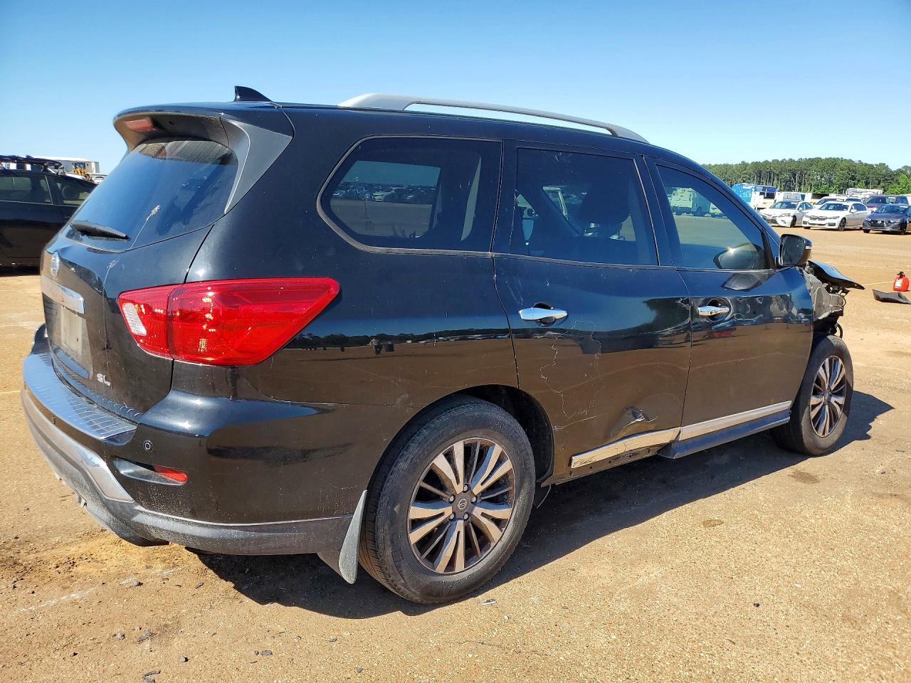 2019 Nissan Pathfinder Sl - Фото 3