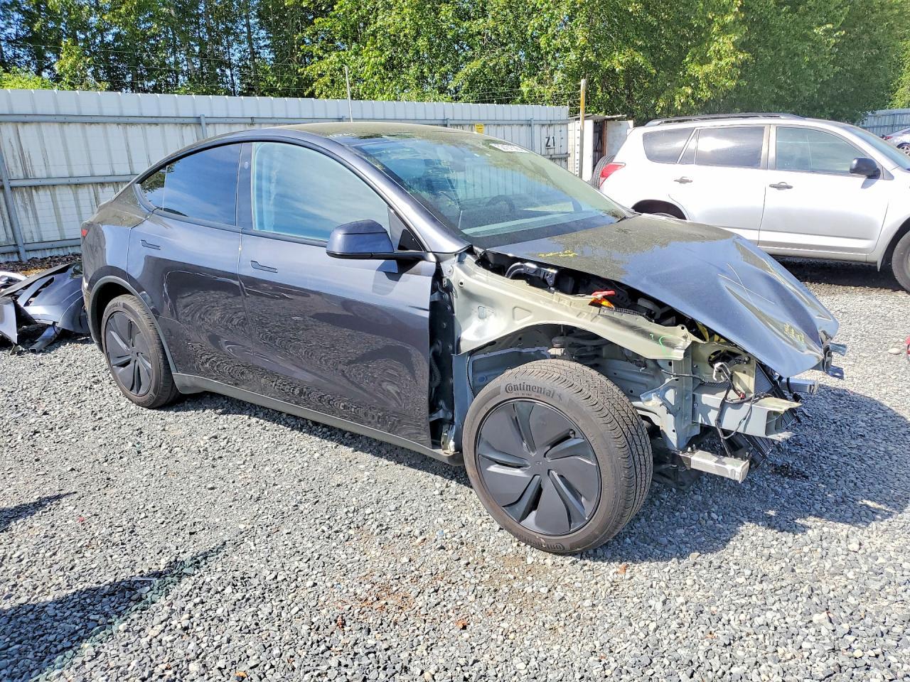 2026 Tesla Model Y - Фото 4
