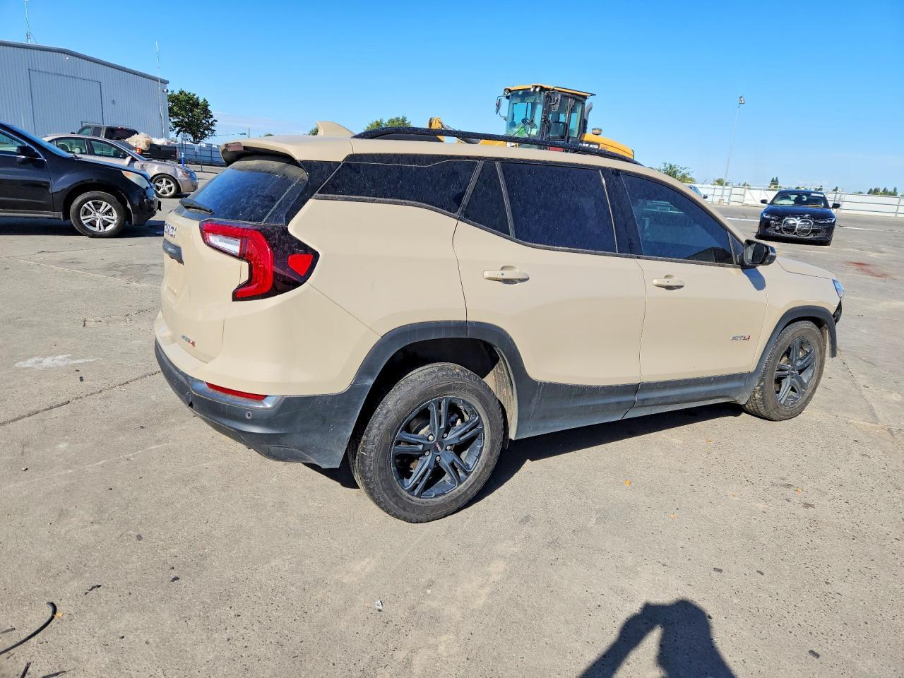 2022 GMC Terrain At4 - Фото 3