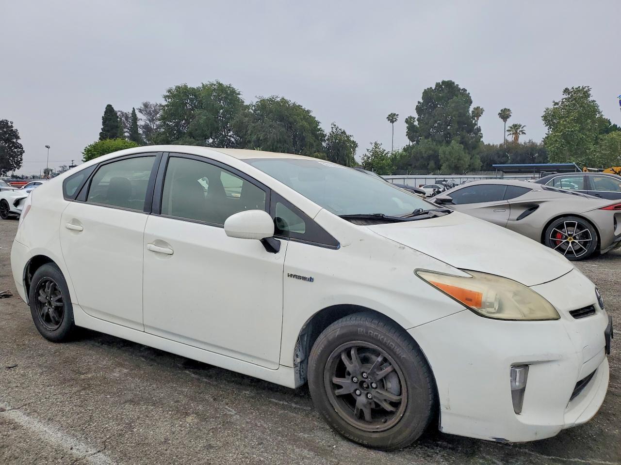 2012 Toyota Prius Two - Image 4