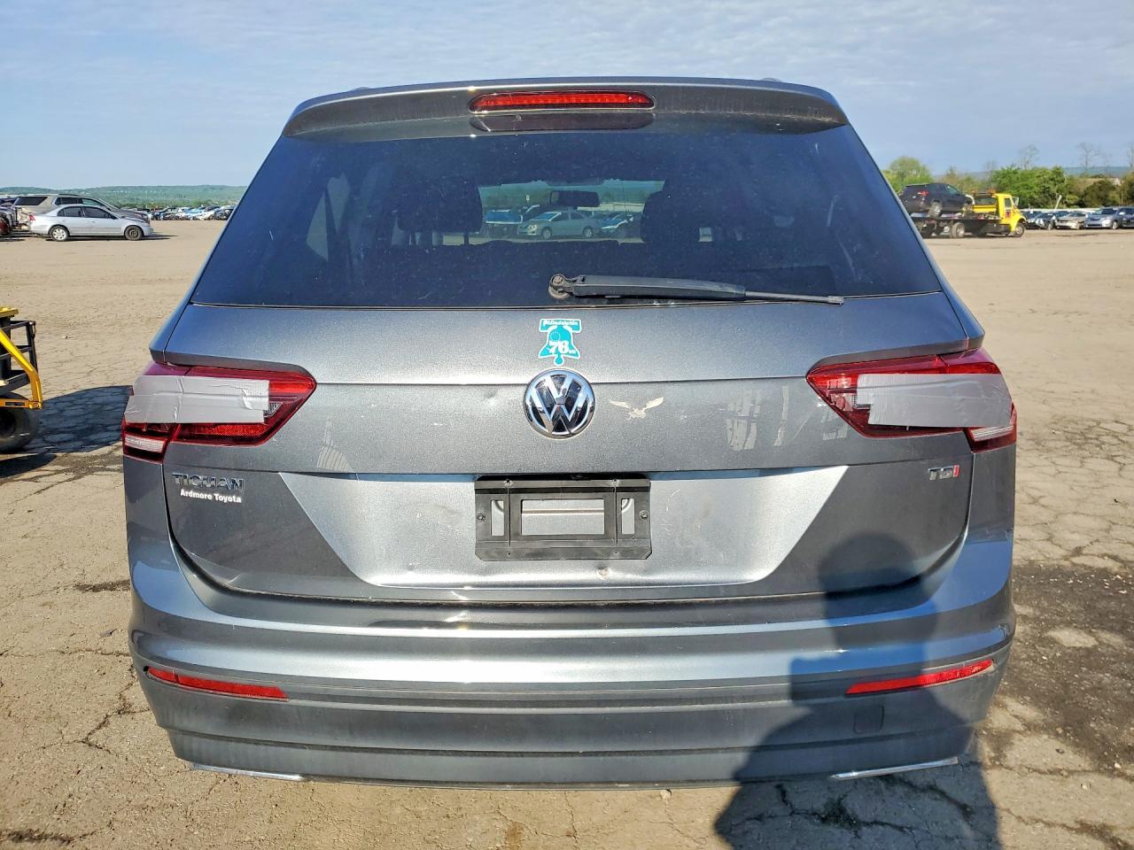 2018 Volkswagen Tiguan S - Фото 6
