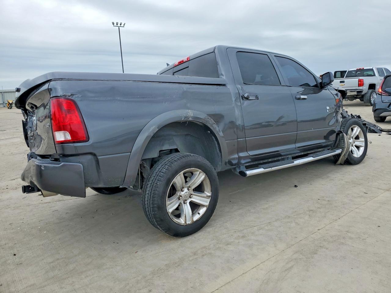 2013 Ram 1500 Slt - Image 3