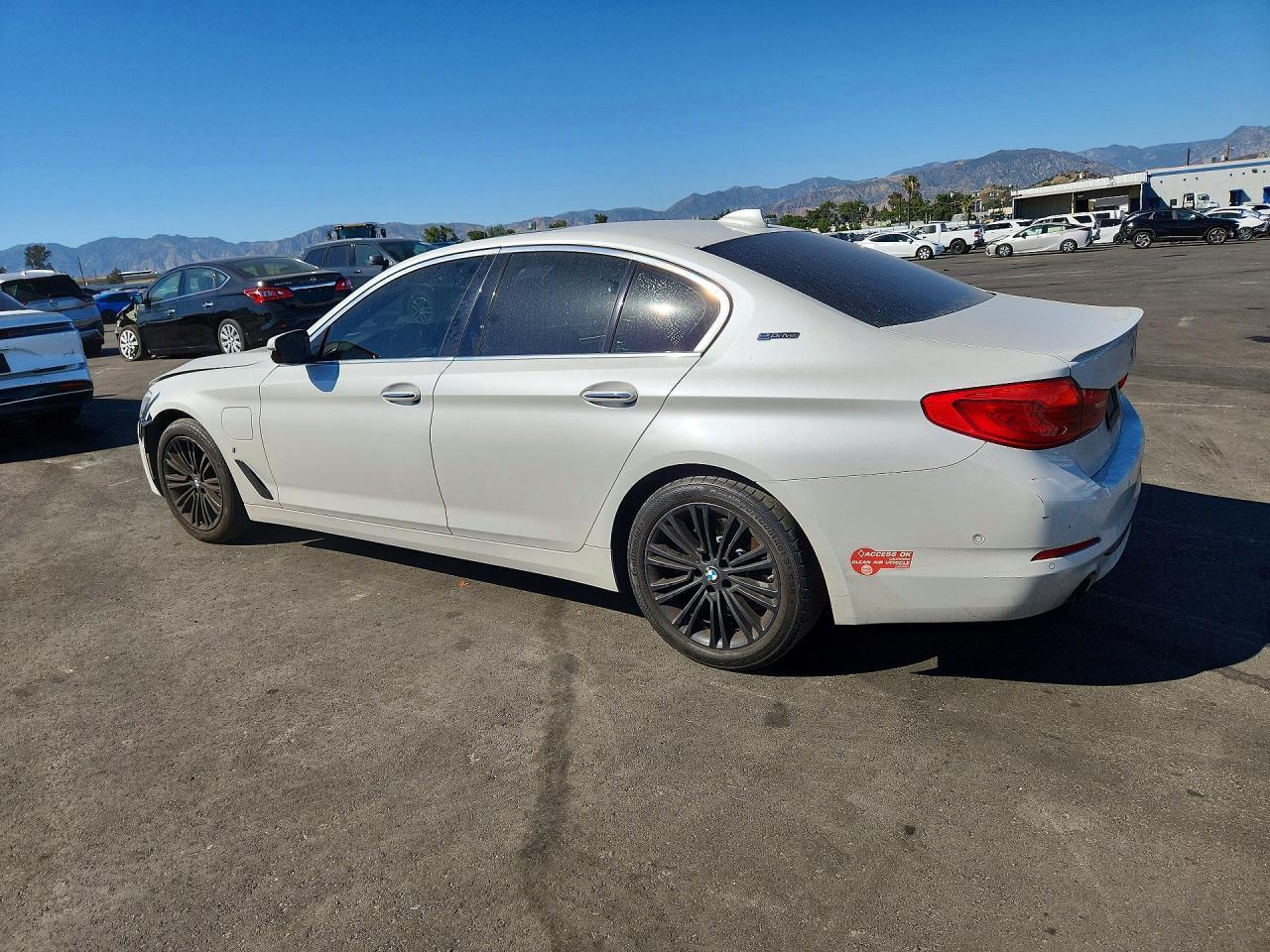 2018 BMW 530E - Image 2