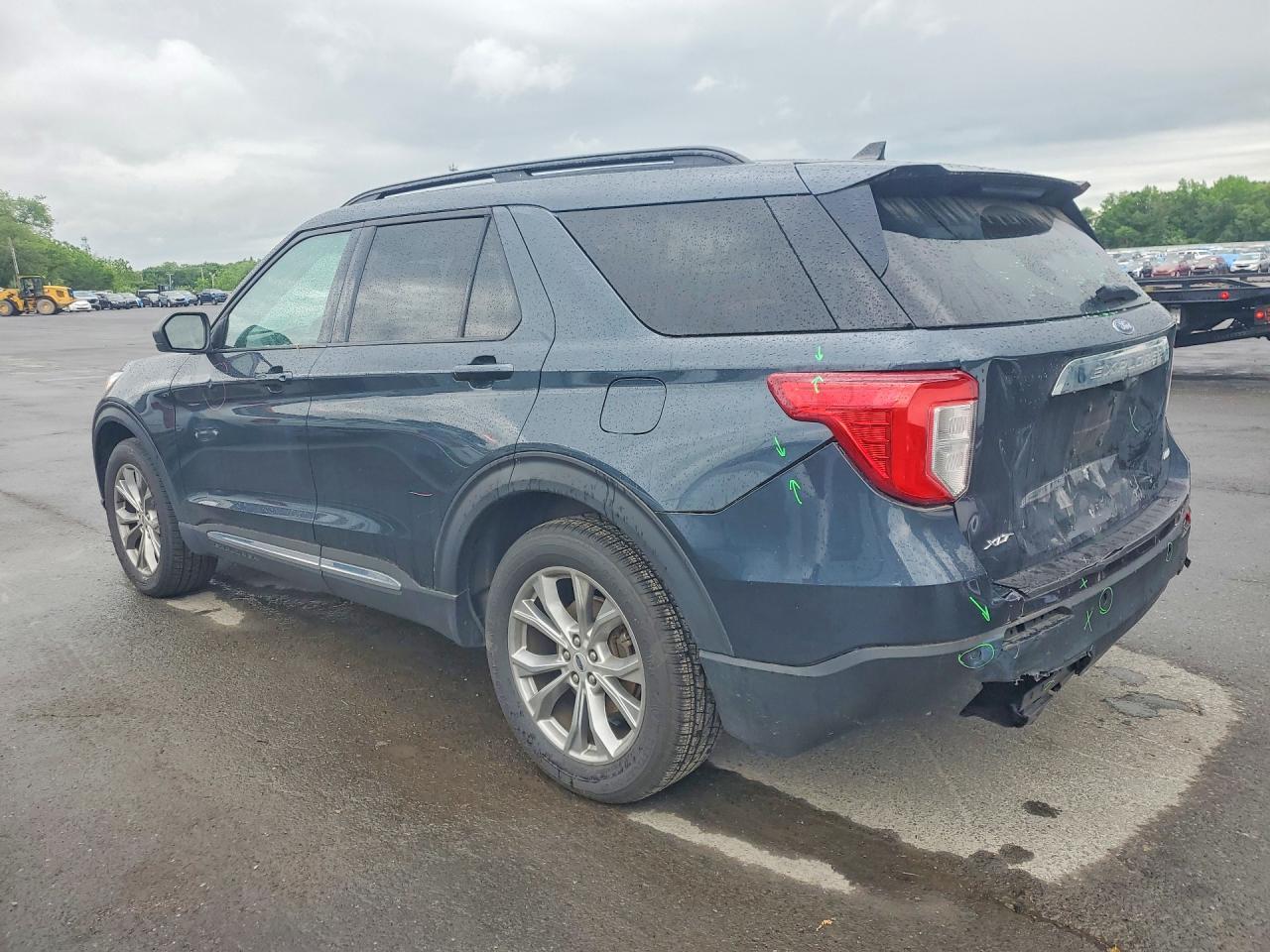 2023 Ford Explorer Xlt - Фото 2