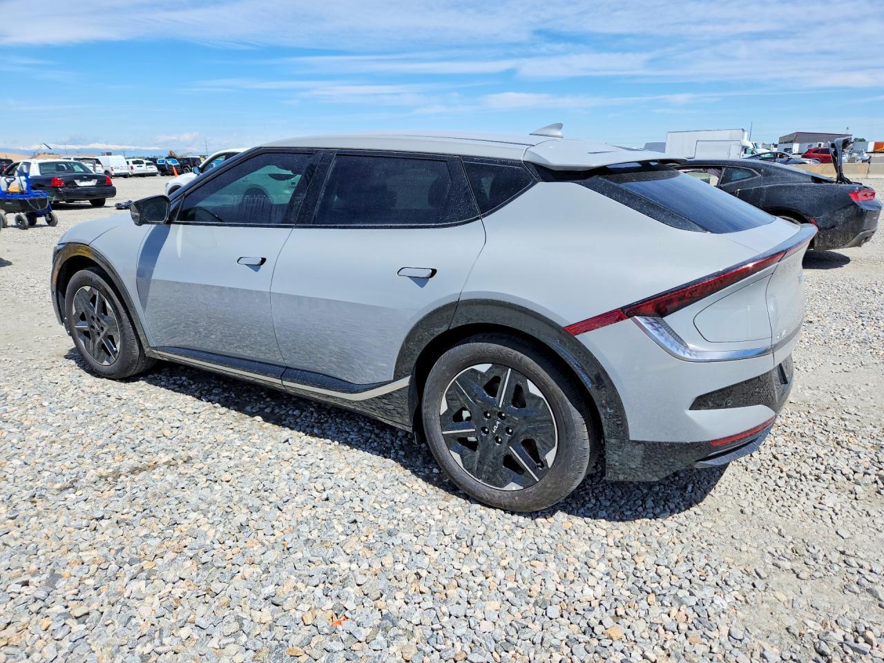2025 Kia Ev6 Wind - Фото 2