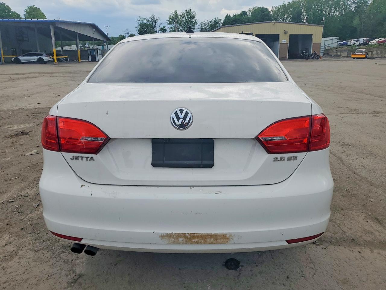 2011 Volkswagen Jetta Se - Image 6