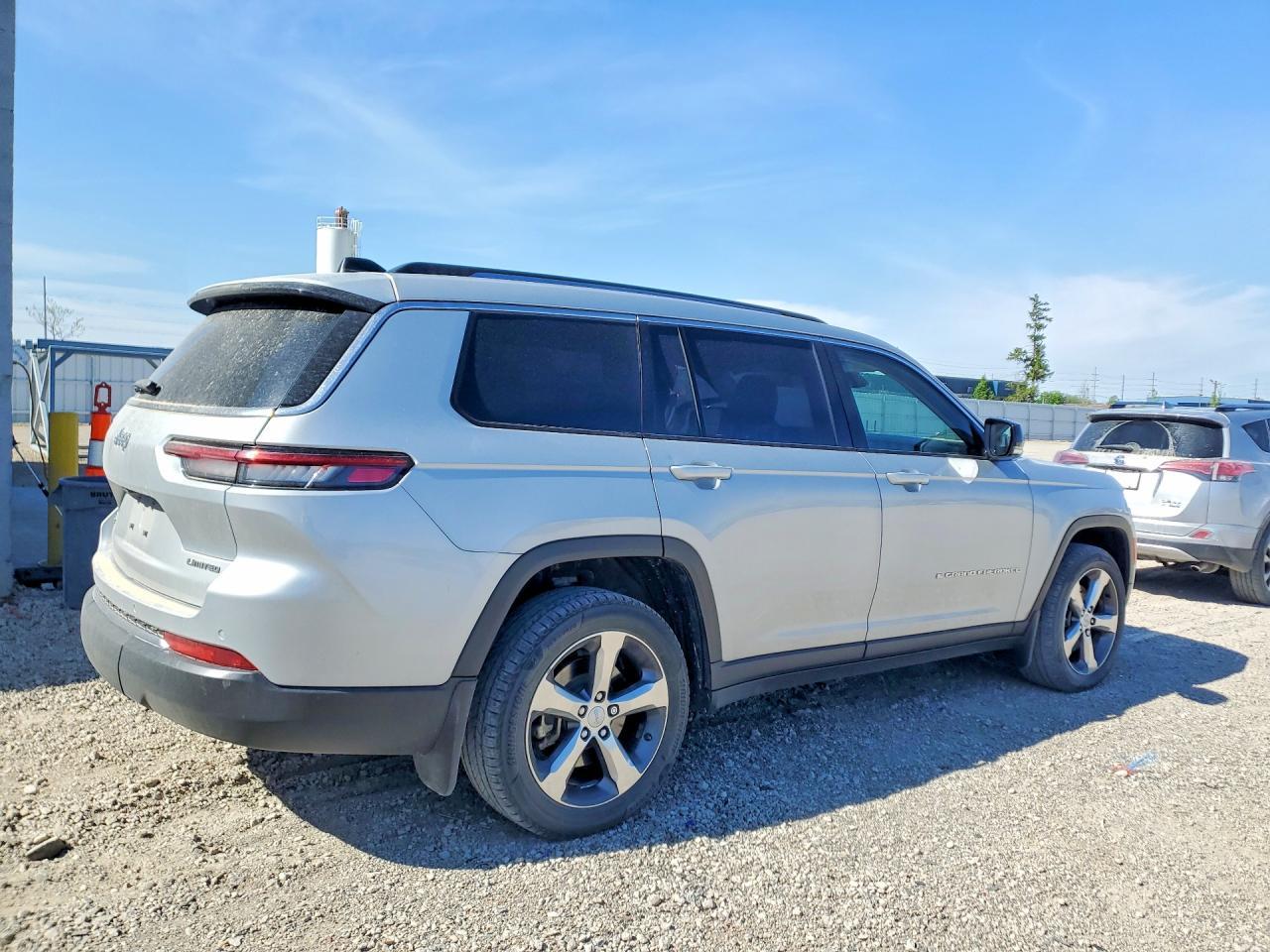 2022 Jeep Grand Cherokee L Limited - Image 3