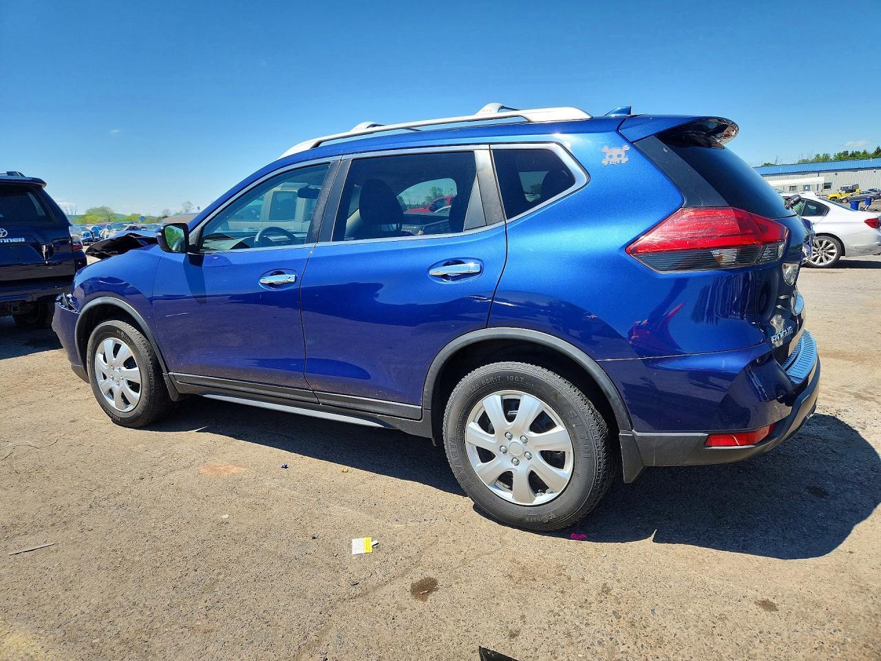 2017 Nissan Rogue - Фото 2
