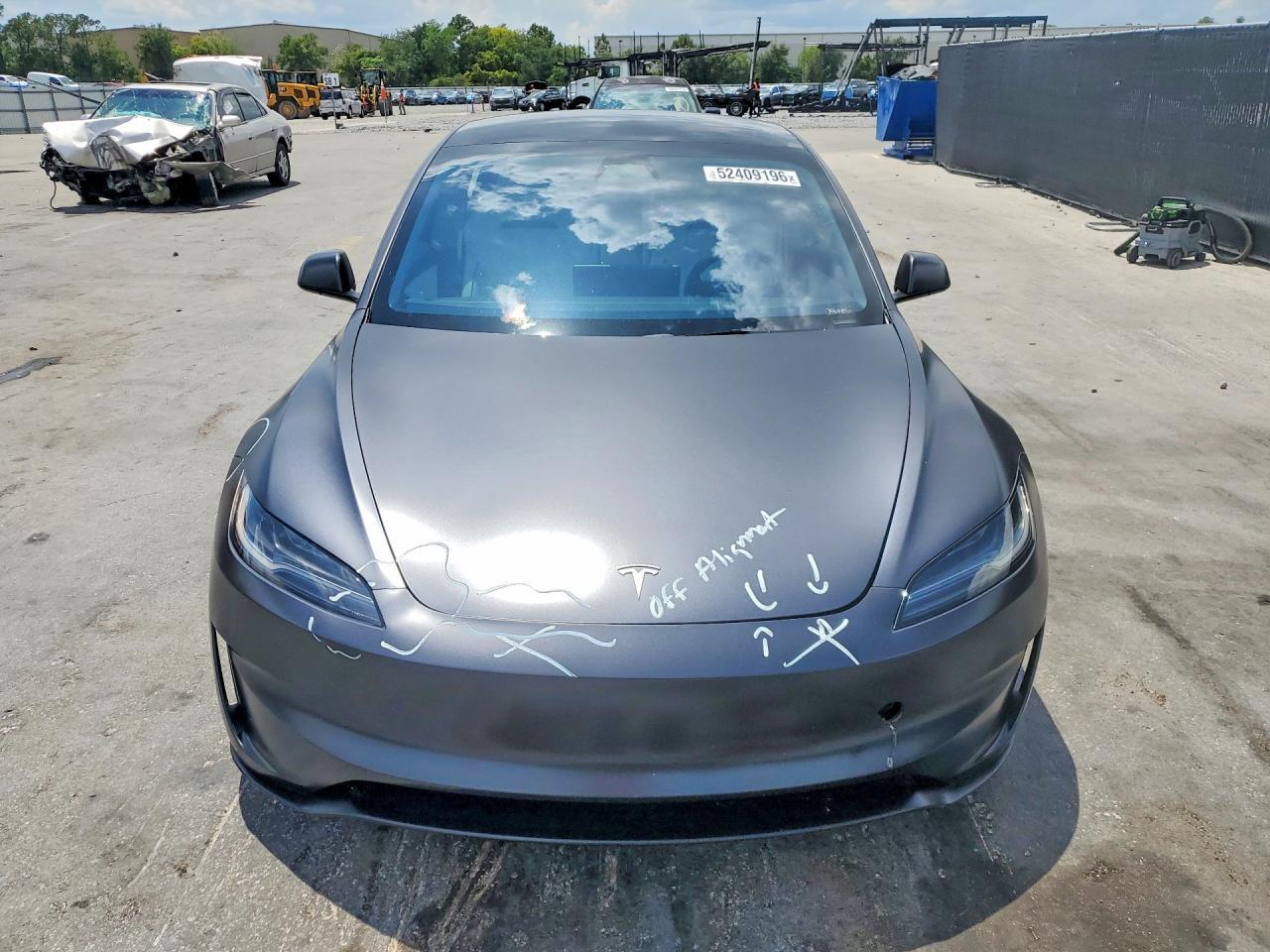 2024 Tesla Model 3 - Фото 5