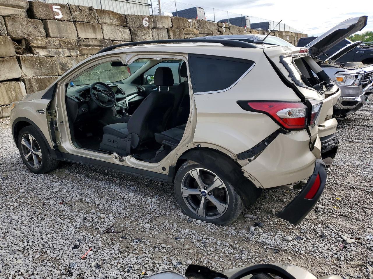 2017 Ford Escape Se - Фото 2