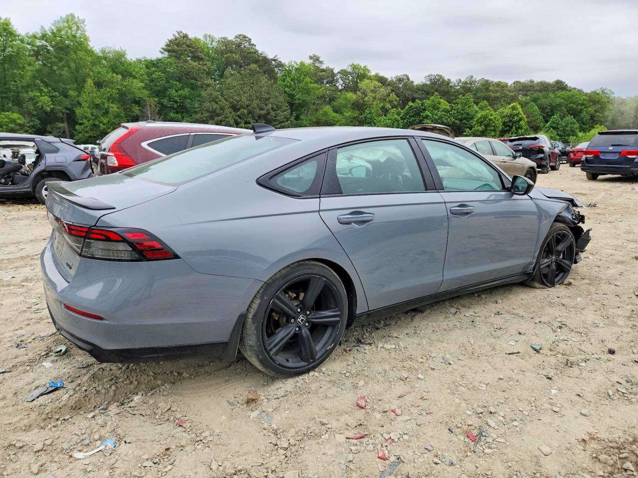 2023 Honda Accord Hybrid Sport-L - Image 3