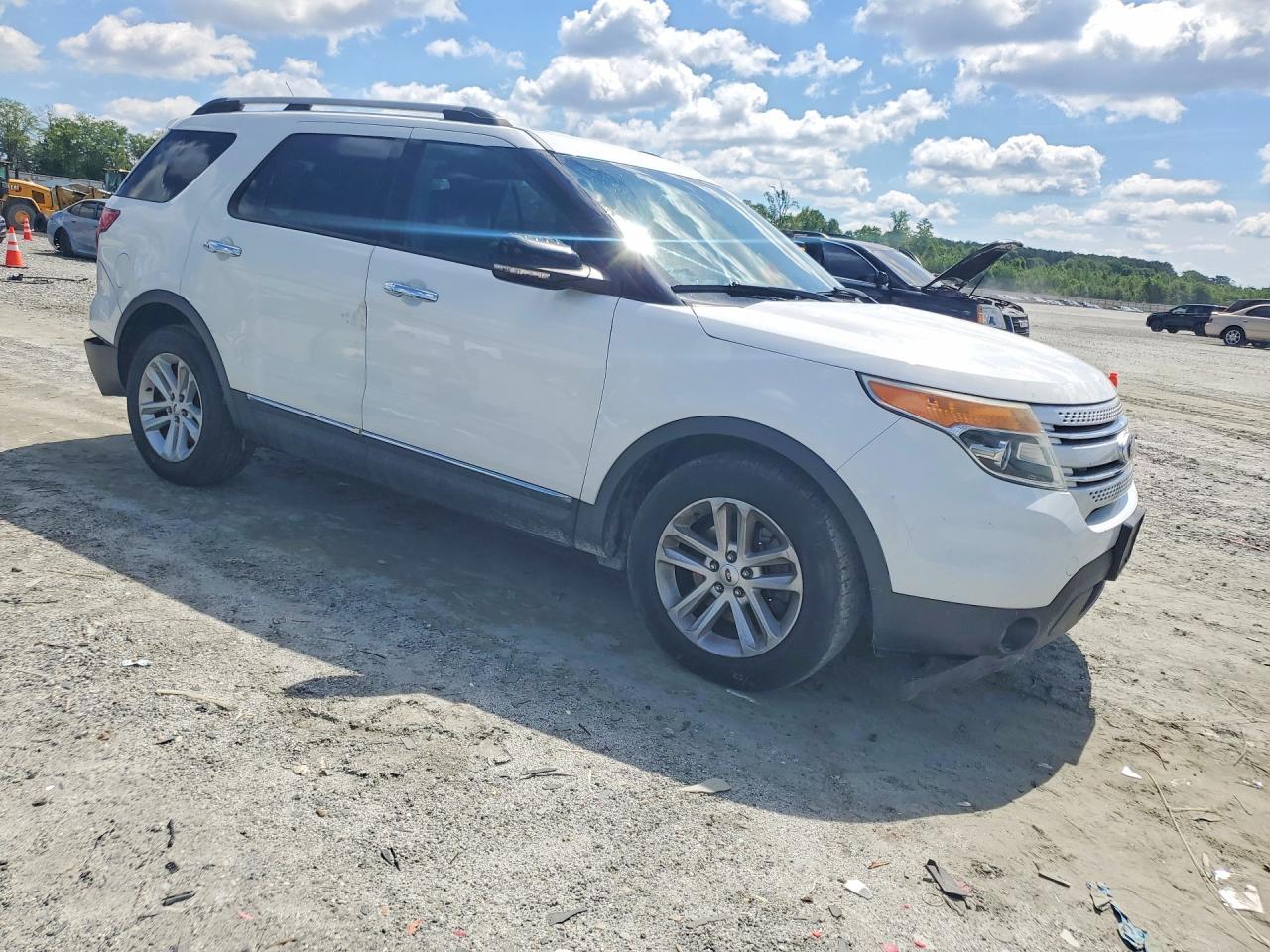 2014 Ford Explorer Xlt - Image 4