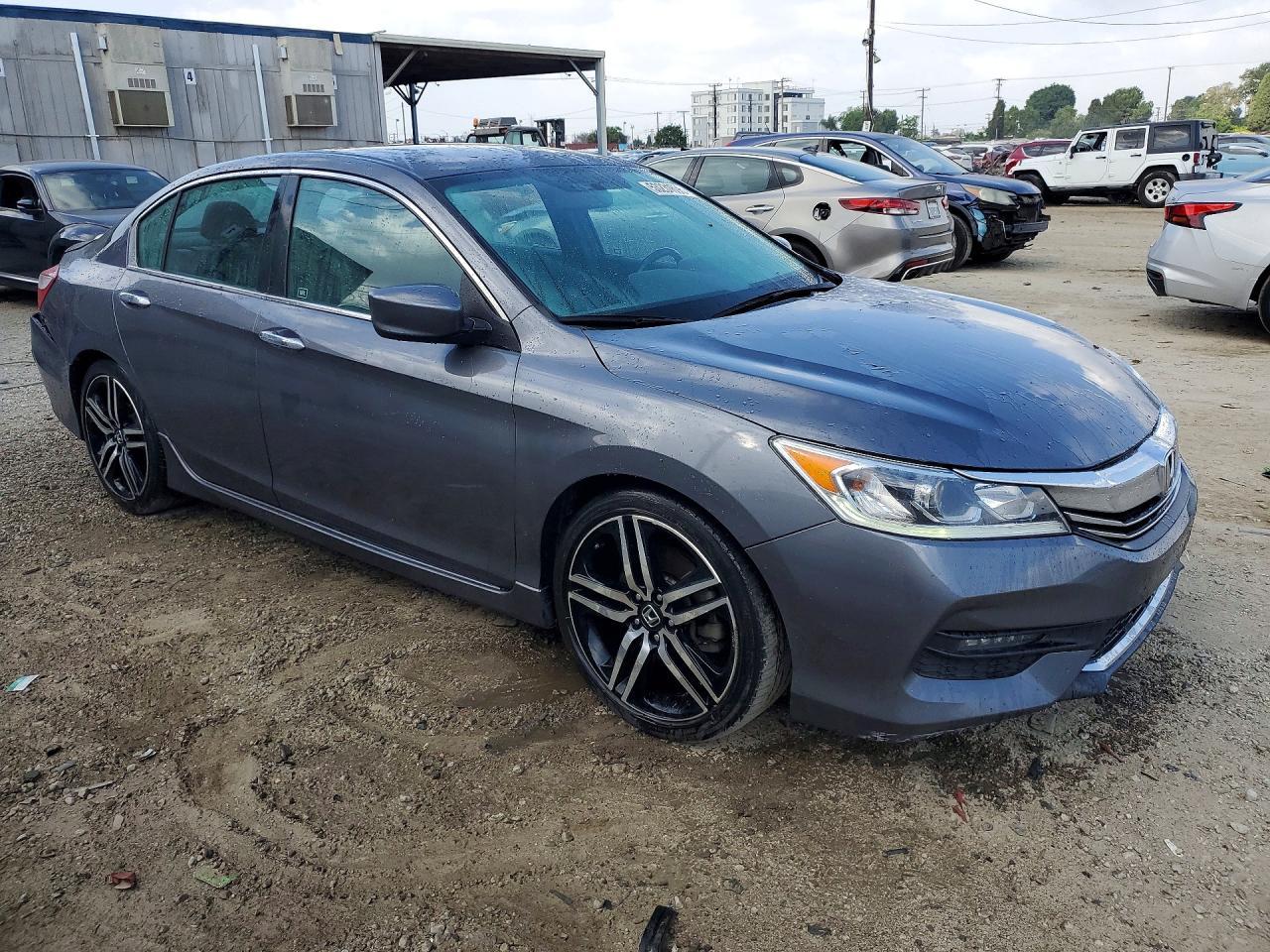 2016 Honda Accord Sport - Image 4