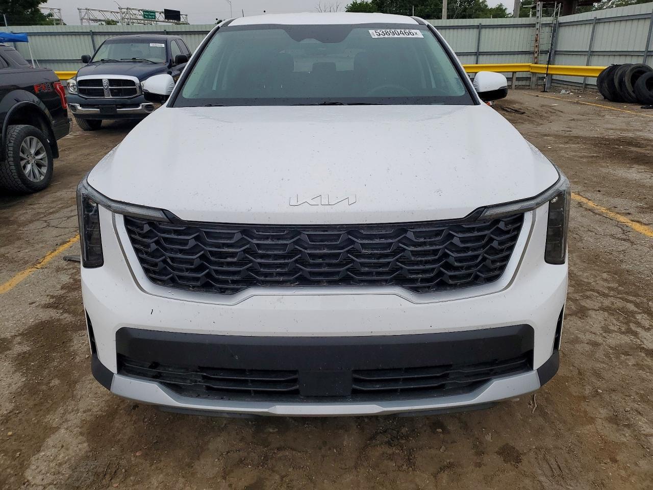 2024 Kia Sorento Lx - Image 5