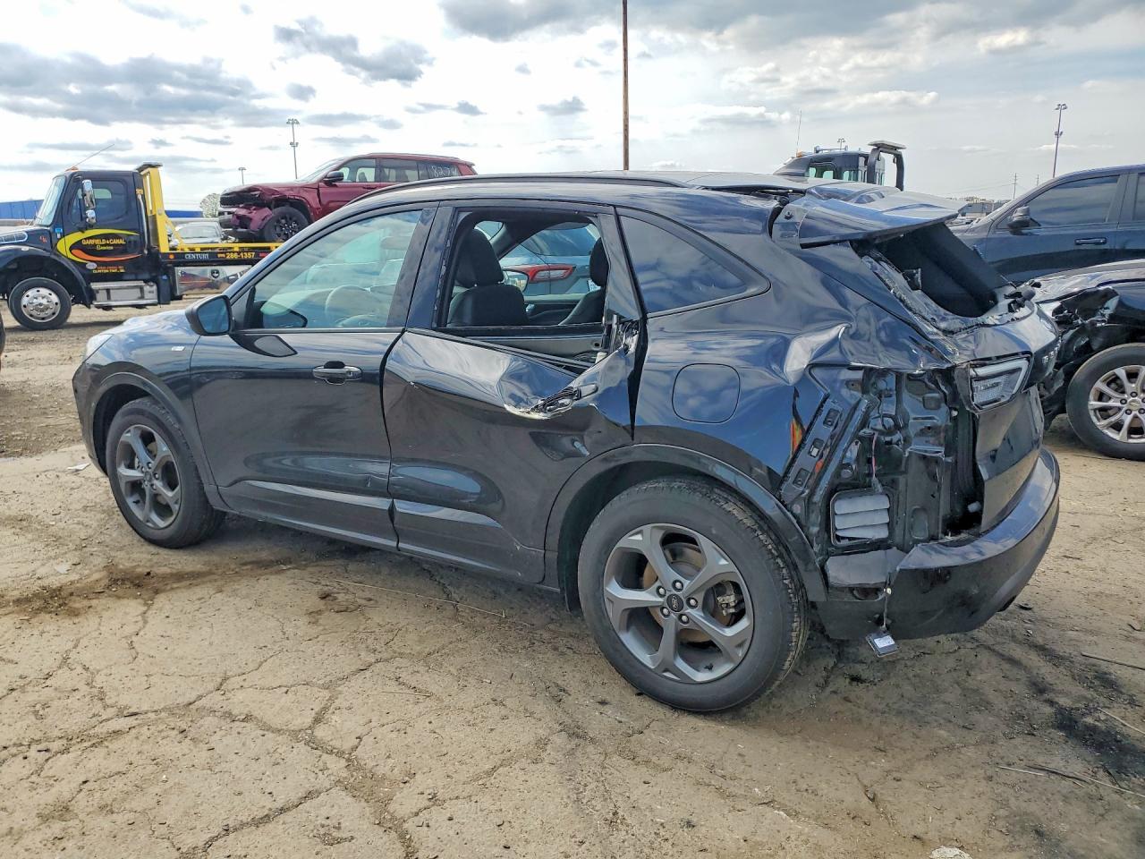 2024 Ford Escape St Line - Image 2