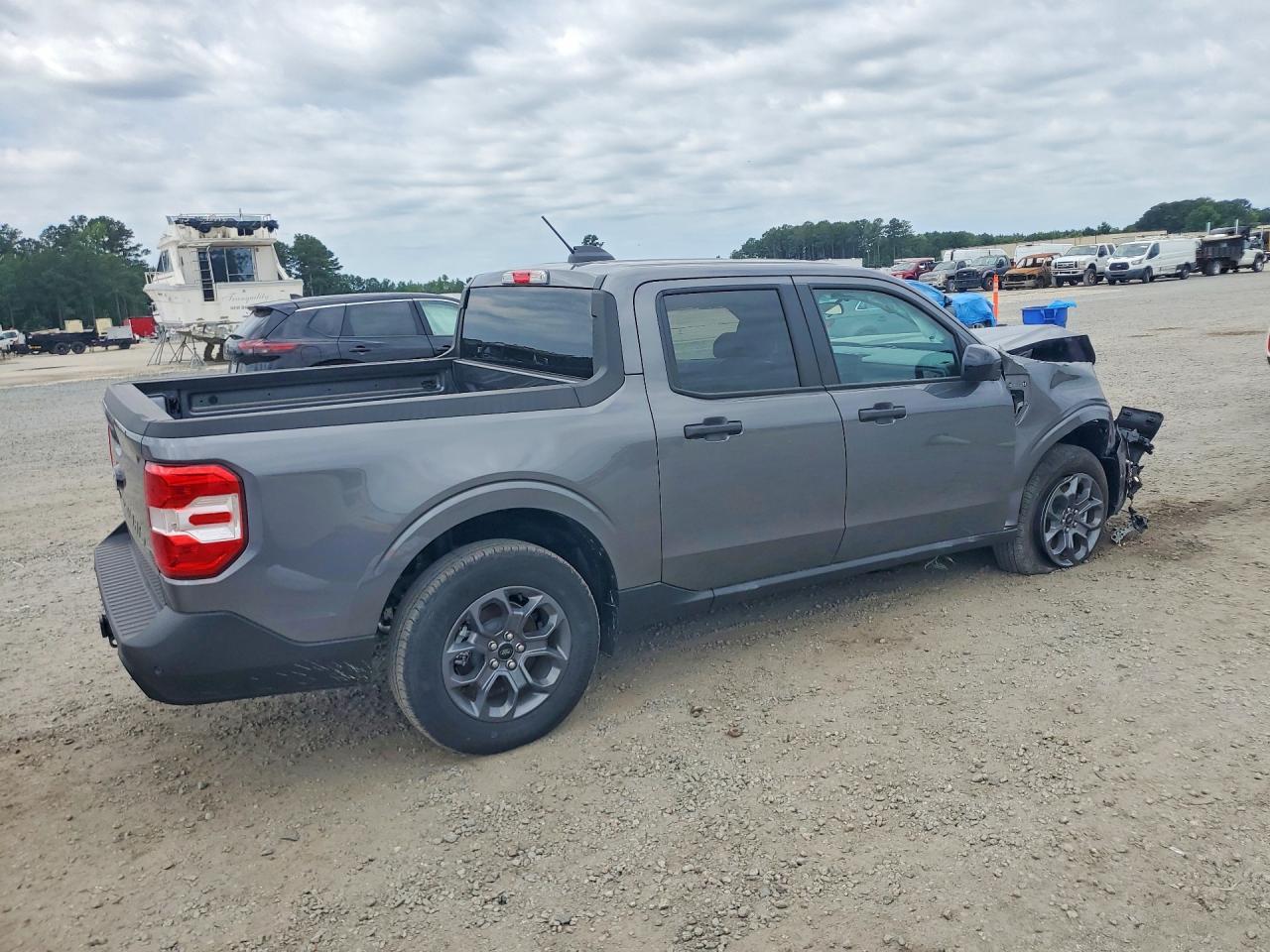 2025 Ford Maverick Xlt - Image 3