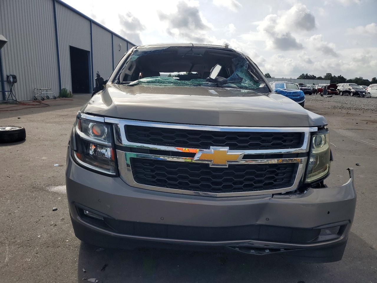 2018 Chevrolet Suburban C1500 Lt - Фото 5
