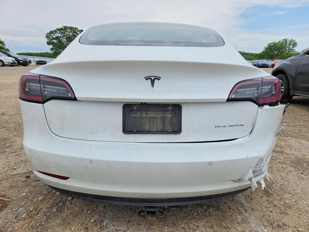 2019 Tesla Model 3 - Фото 6