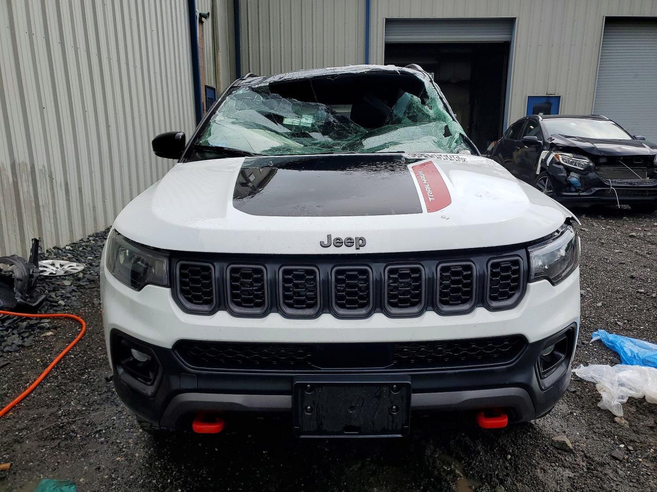 2025 Jeep Compass Trailhawk - Фото 5