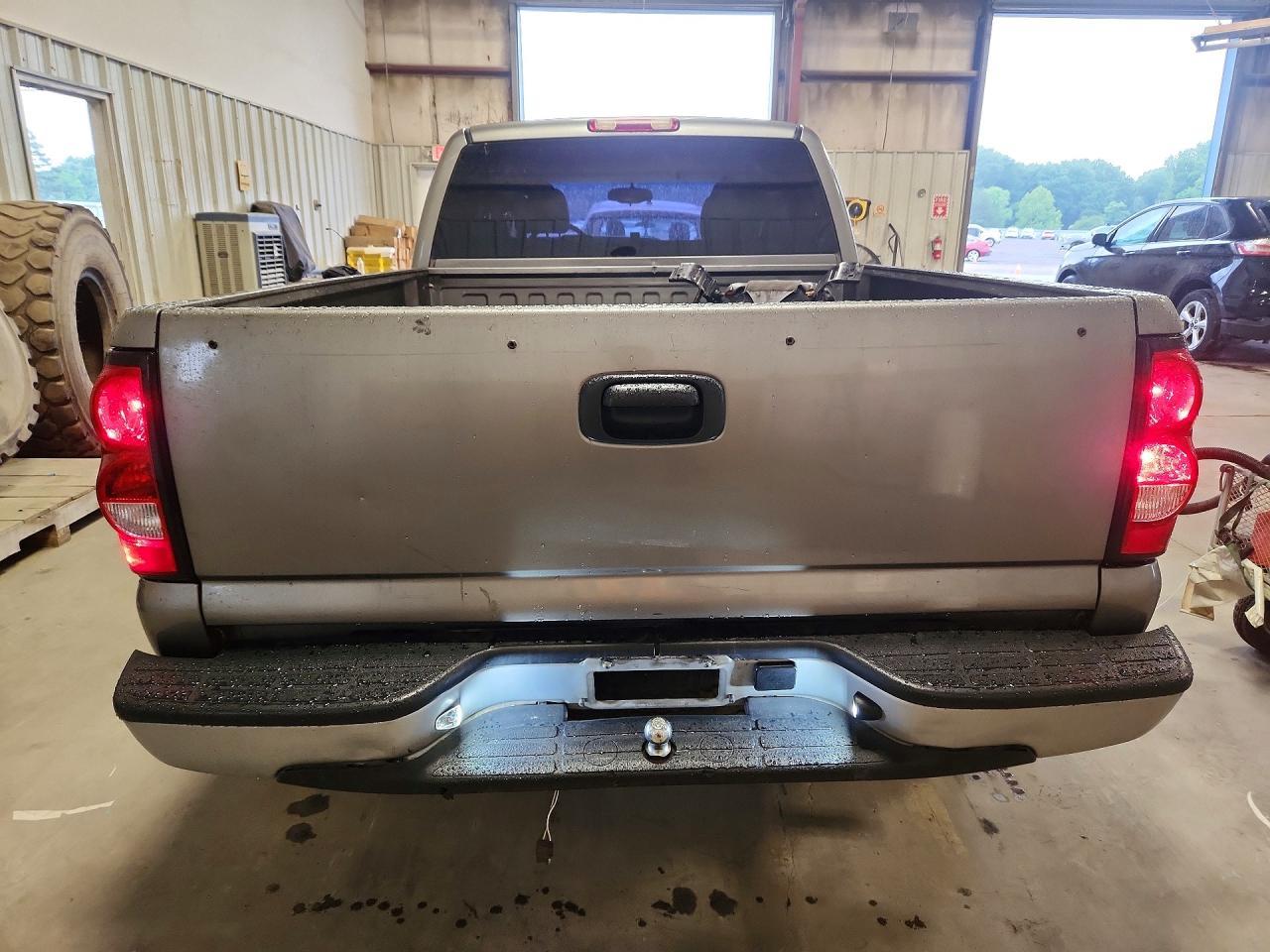 2006 Chevrolet Silverado C1500 - Фото 6